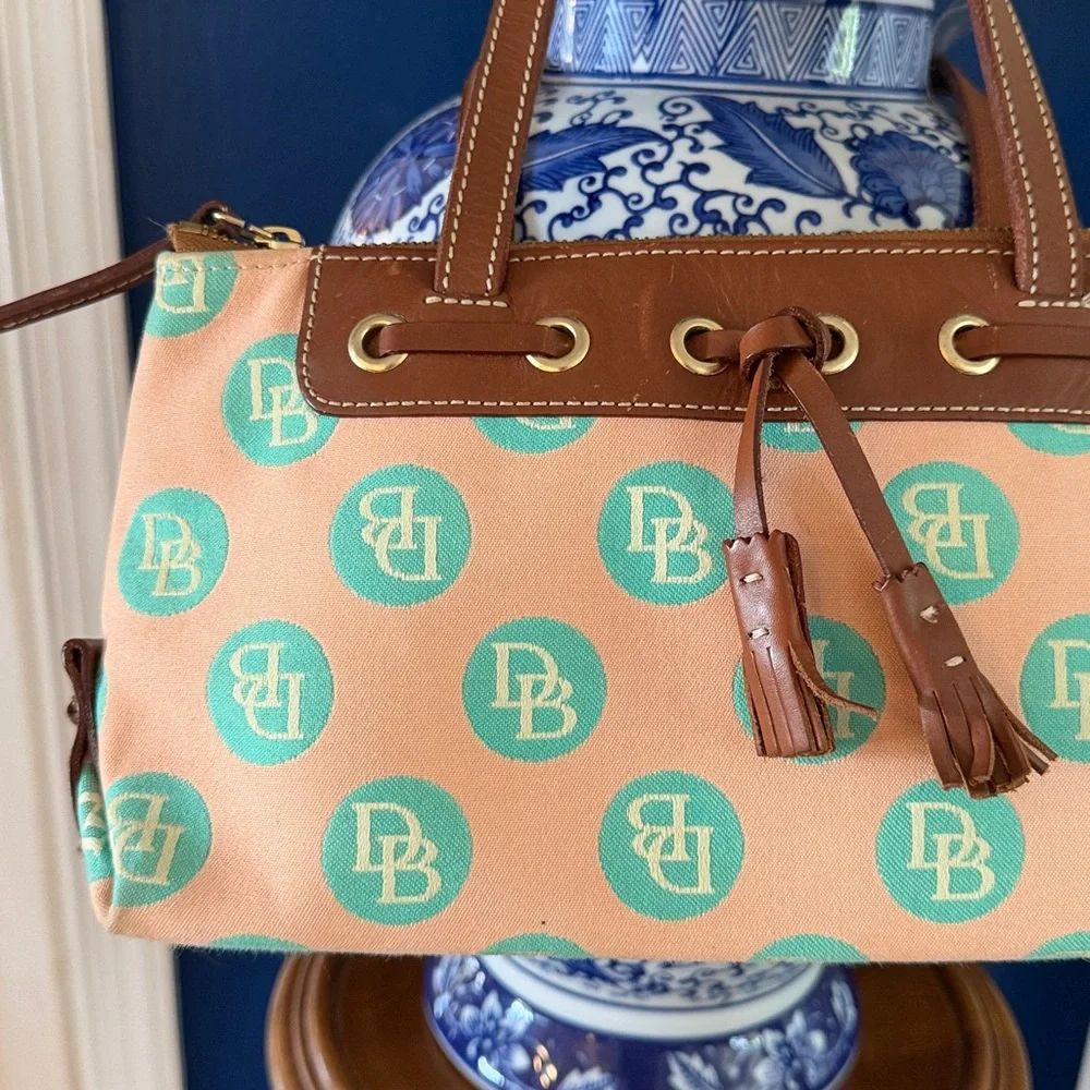 Vintage Dooney & Bourke Peach & Green Logo Polka Dot Pattern Shoulder Bag - Picture 3 of 9